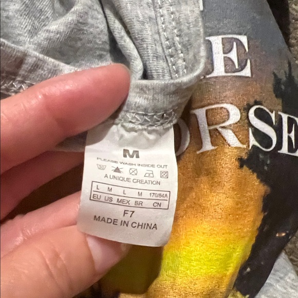 # 0662** Unisex Gray Sleeveless Graphic AVFTWH Workout Shirt - Picture 6 of 7